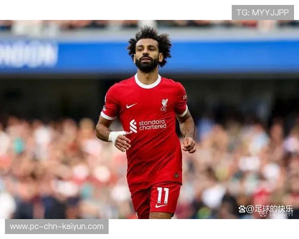 利物浦前场三人组同时形成压制，萨拉赫动作灵动，给对手带来巨大战术困扰